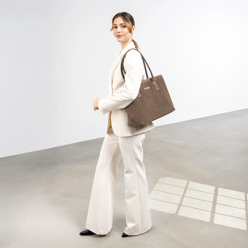 Isabel Bernard Honoré Elin Taupe Sac À Épaule En Daim IB25111-178-zoom-