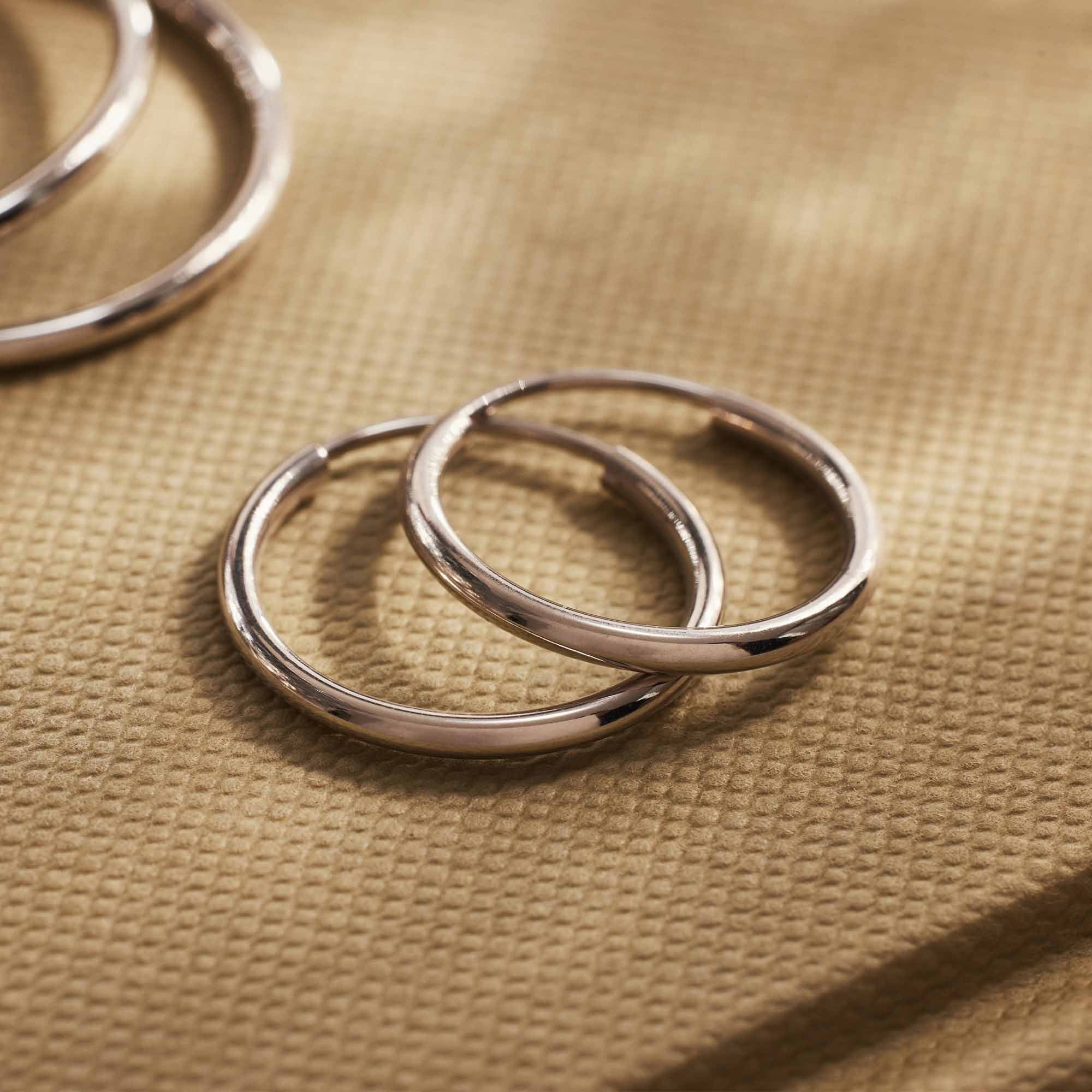 Isabel Bernard Saint Germain Cerise 14 Carat Whitegold Hoop Earrings IB360170