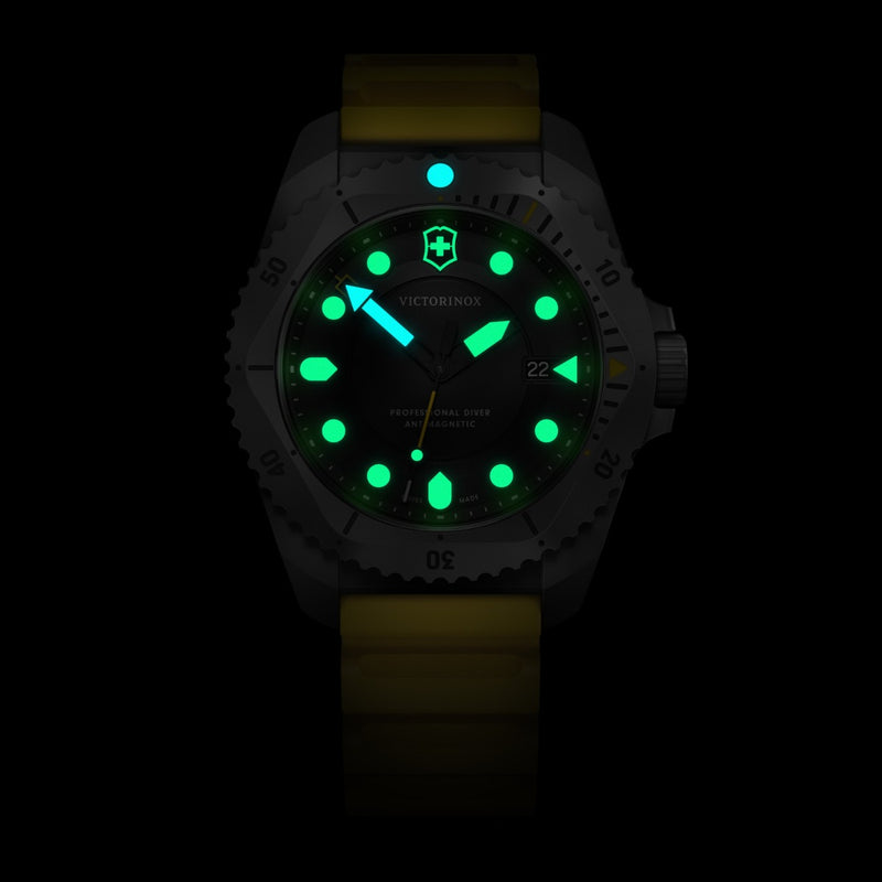 Victorinox Hommes Montre Jaune 241992-zoom-