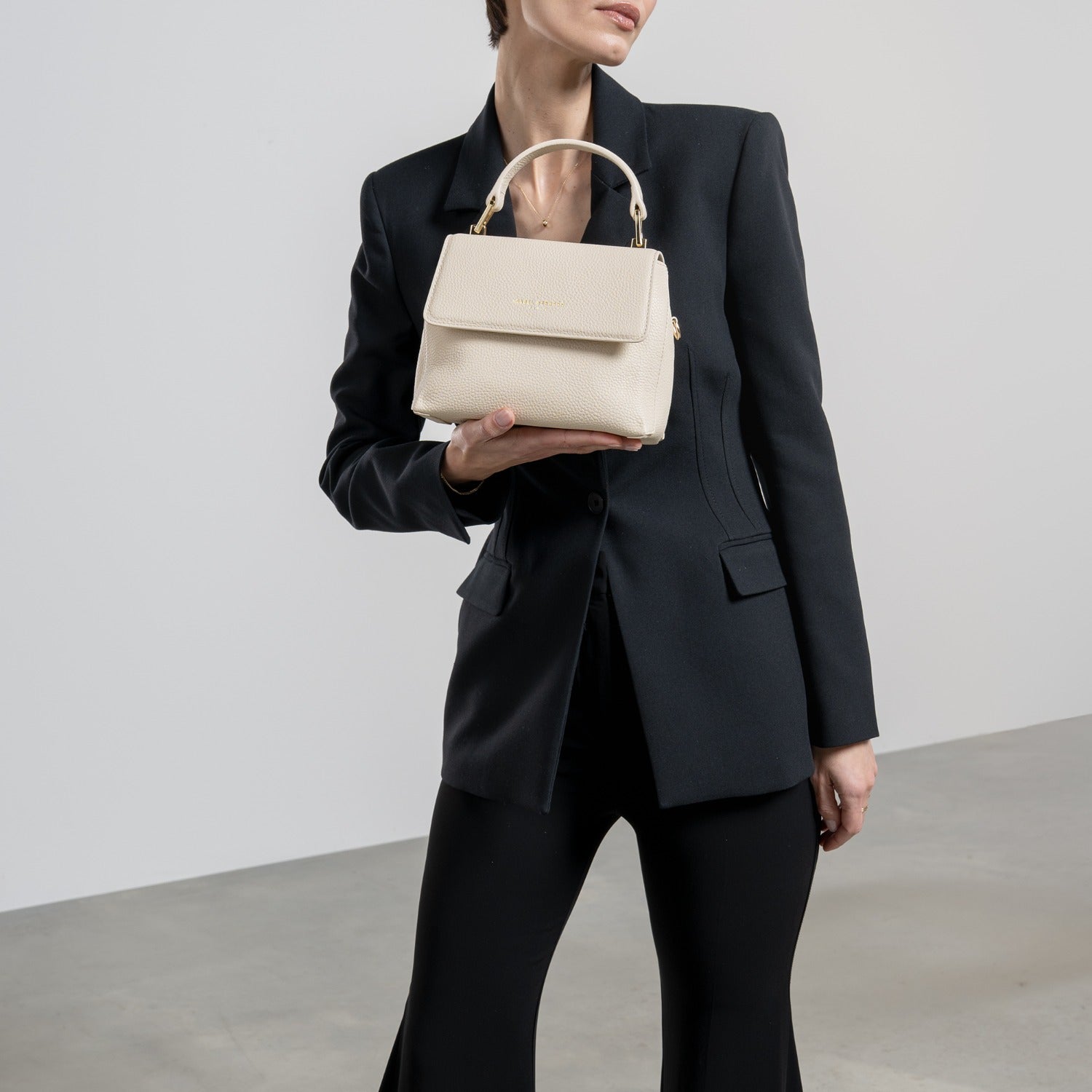 Isabel Bernard Femme Forte Heline Crème Leather Handbag IB21027