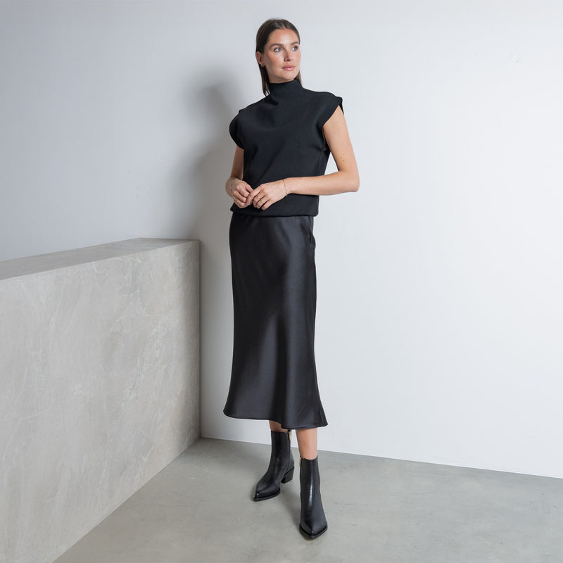 Isabel Bernard Bottes Amandine en cuir de veau noir croco IB53010-201-36-zoom-