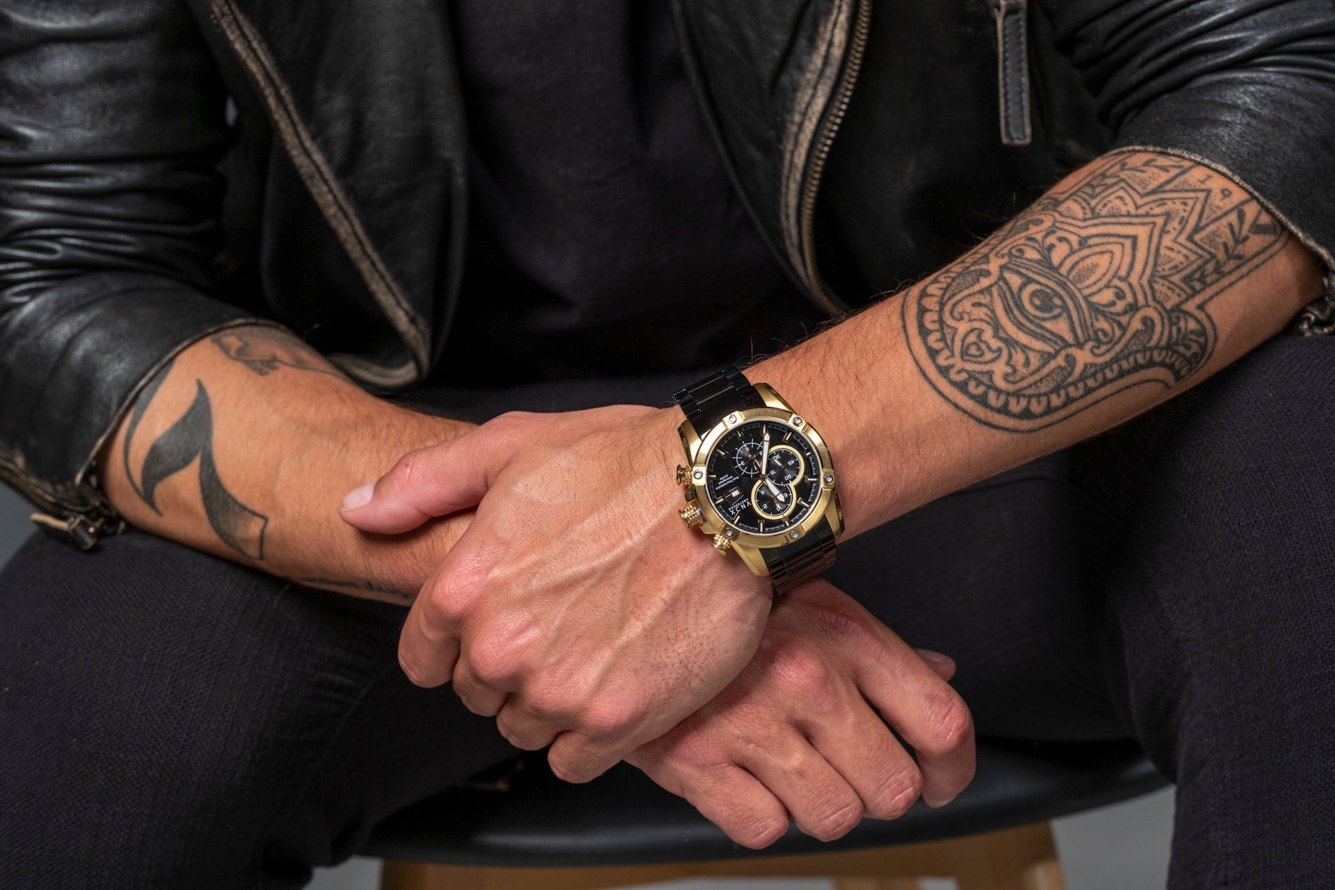 VNDX Young Rebel Big Boy Staal Men's Watch 2003-MD33047-B1