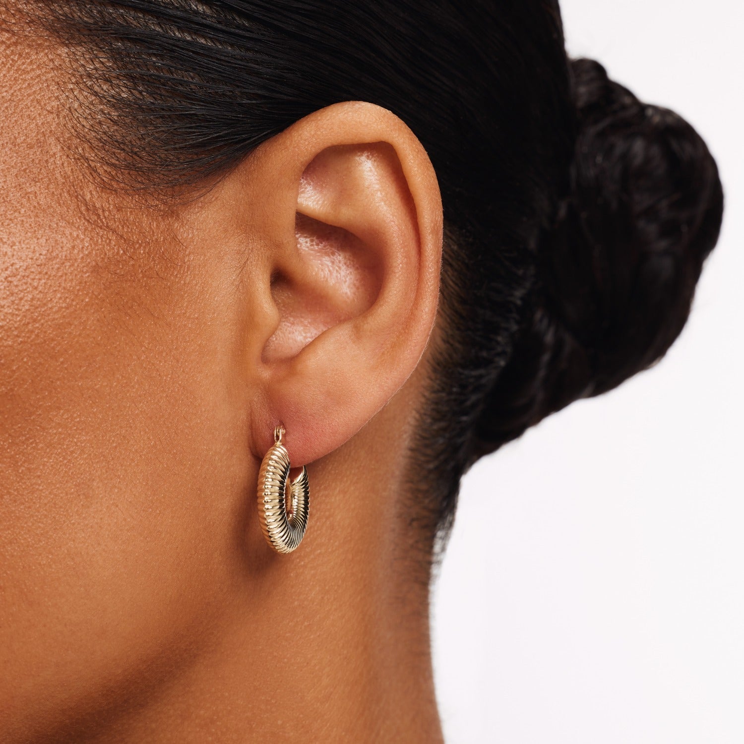 Isabel Bernard Rivoli Melissa 14 karat gold hoop earrings IB360277