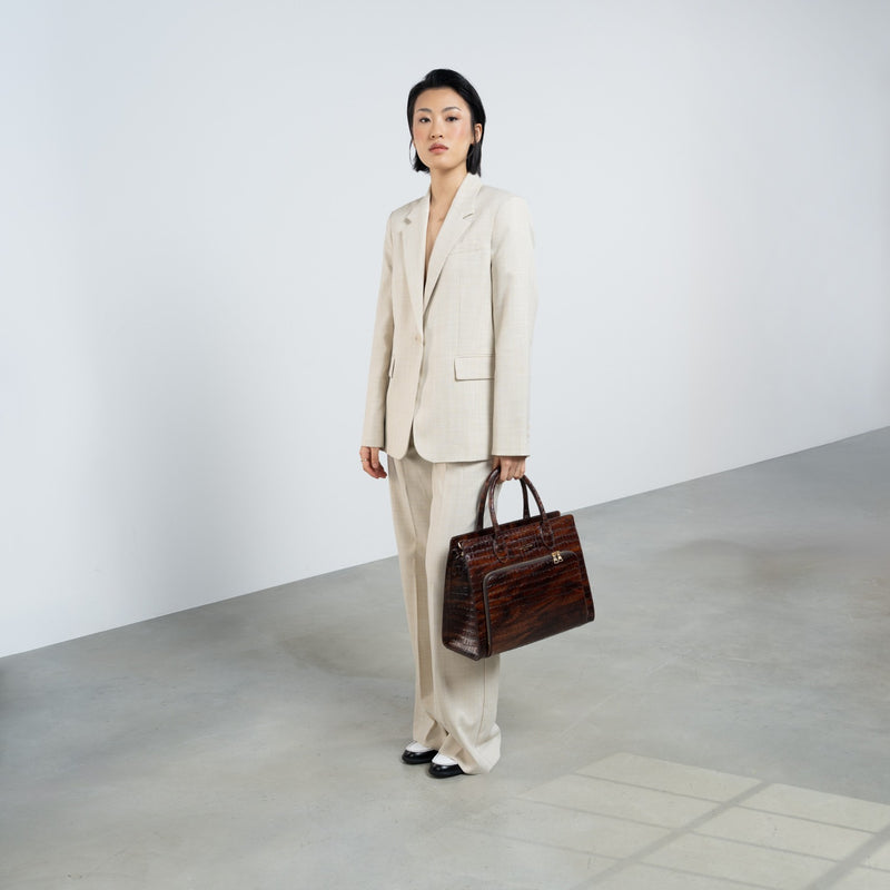 Isabel Bernard Honoré Nadine croco marron sac à main en cuir de veau avec compartiment pour ordinateur portable 13 pouces IB25110-230-13-zoom-