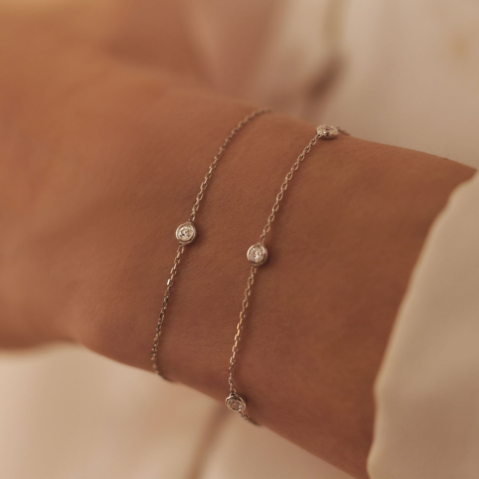 Isabel Bernard De la Paix Alfie 14 Carat Whitegold Bracelet | diamond 0.05 ct | IBD320004