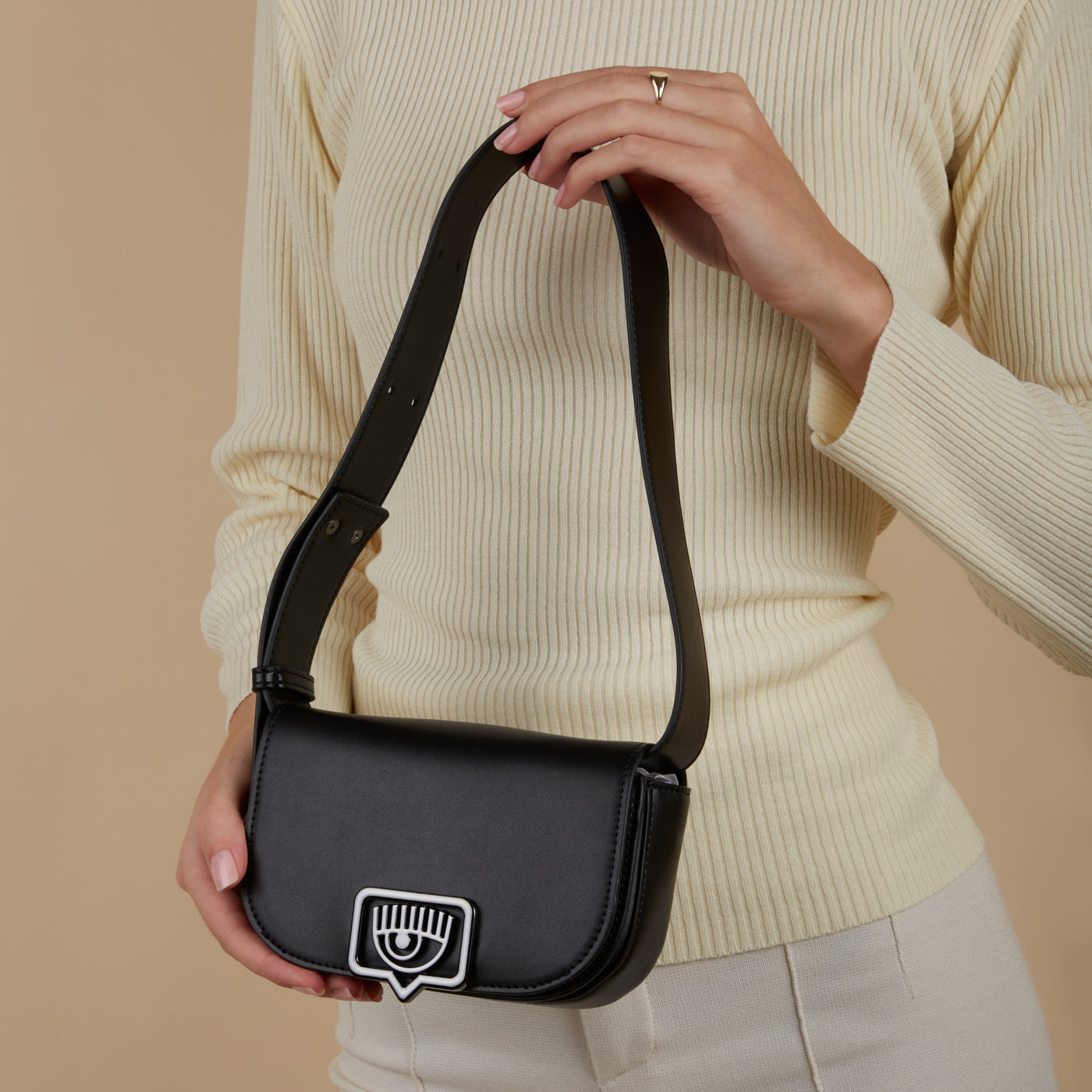 Chiara Ferragni Eyelike Black Shoulder Bag 75SB4BBB-ZS517-899