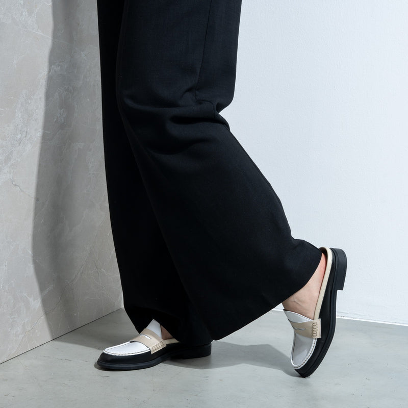 Isabel Bernard Vendôme Blandine mules en cuir de veau noir et blanc avec détails blancs IB51016-10170-35-zoom-