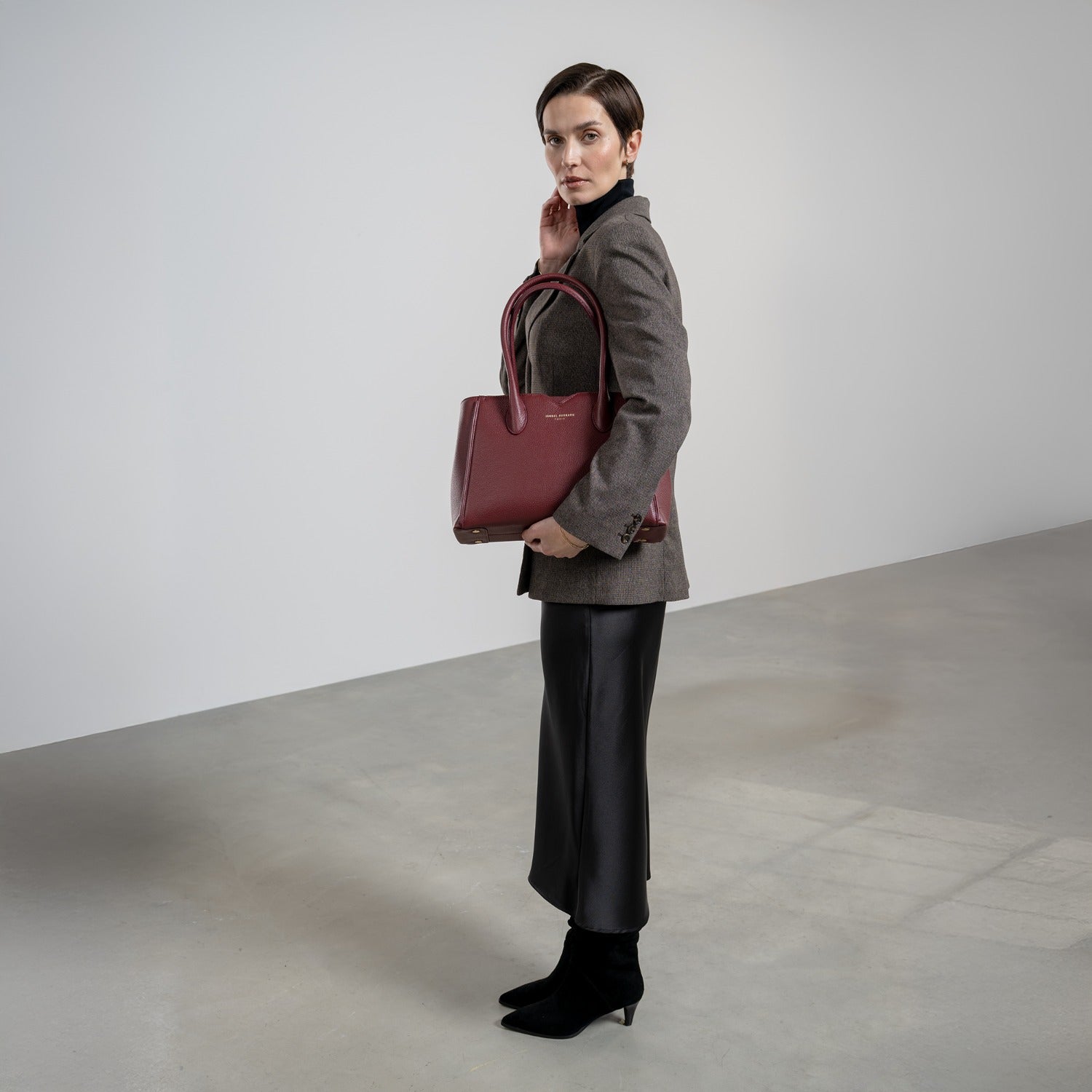 Isabel Bernard Honoré Cloe Midi Bordeaux Calfskin Leather Handbag IB25082-052