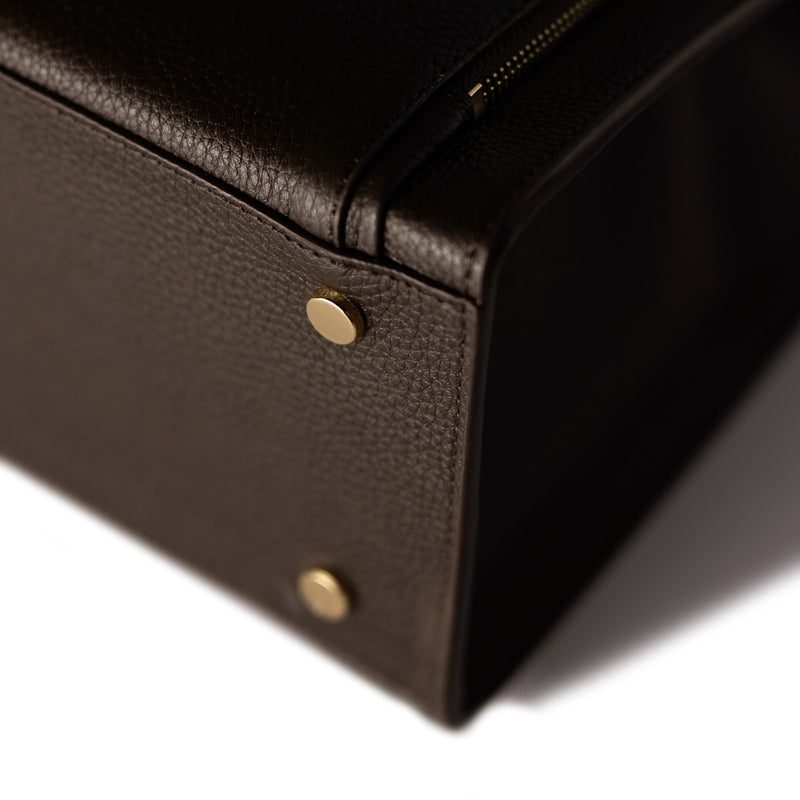 Isabel Bernard Honoré Nadine marron foncé sac à main en cuir de veau avec compartiment pour ordinateur portable 13 pouces IB25110-031-13-zoom-